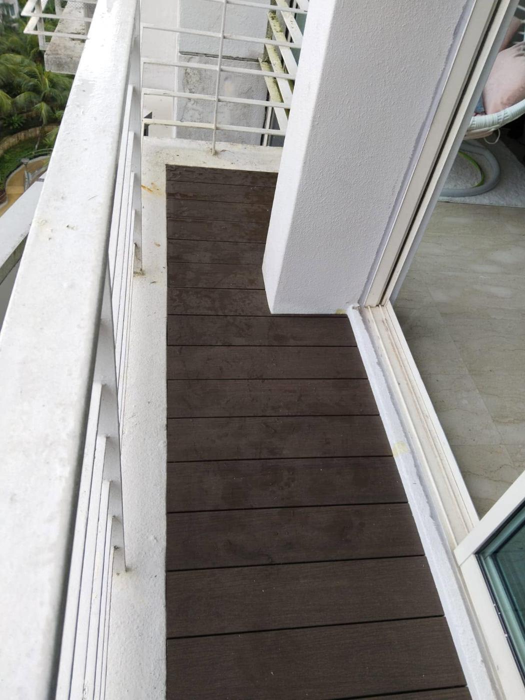 Dark composite deck